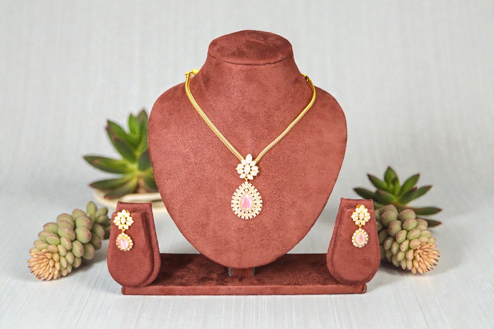 Elegant Rose-Pink Teardrop Pendant & Earring Set