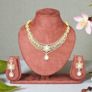 Exquisite Floral Bloom & Teardrop Necklace Set