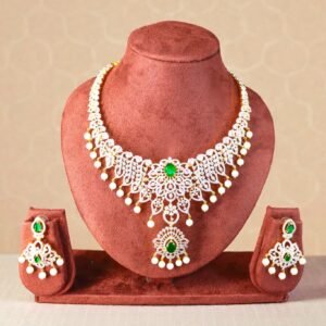 Exquisite Floral Emerald & Choker Necklace Set with Pearl